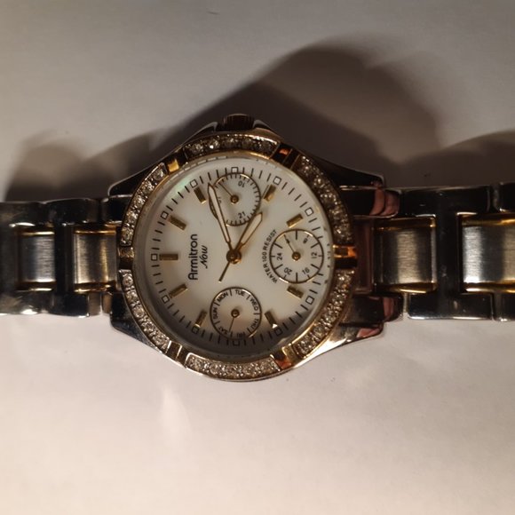 Armitron NOW women's watch - Picture 4 of 8